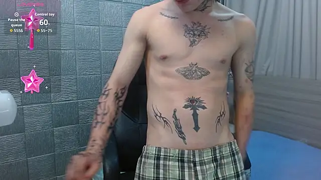 Iantwink18 live sex cam