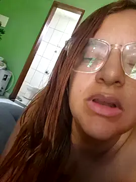 AliceRuivinha2 live sex cam