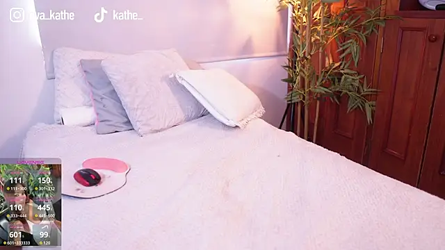 Lucy_fit live sex cam