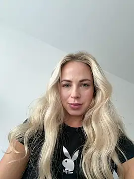 streetdoll live sex cam