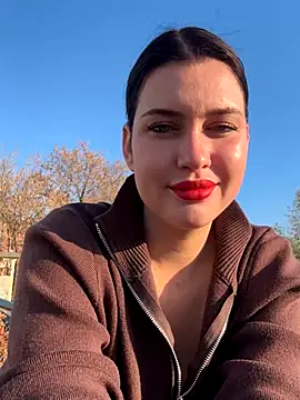 KikiWatson live sex cam