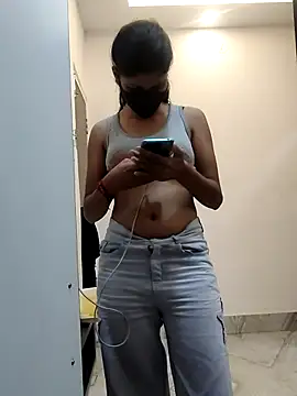 Minakshi-Gi live sex cam