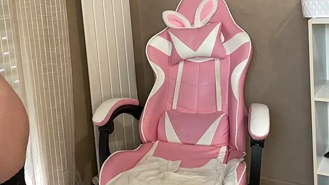 lucie_mehott live sex cam