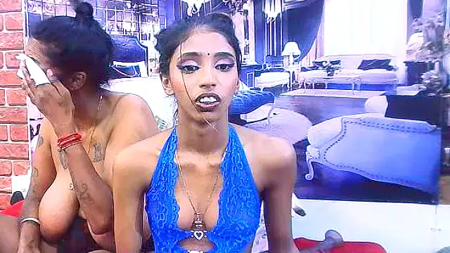 IndianSexySlender live sex cam