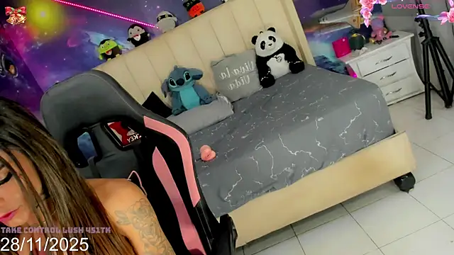 Nella_Dolls live sex cam