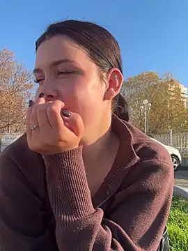 KikiWatson live sex cam