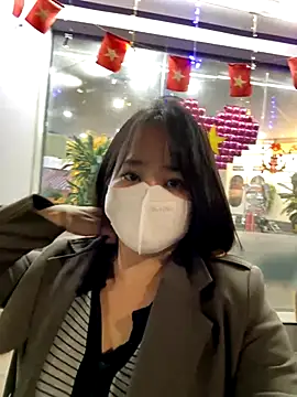 May-Squirt live sex cam