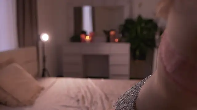 Faster_maci live sex cam