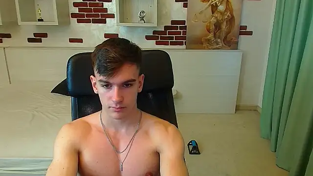 BradyFlint live sex cam
