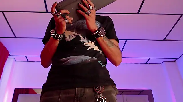 Maximo_king25 live sex cam