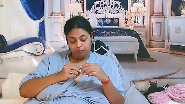 IndianYummy live sex cam