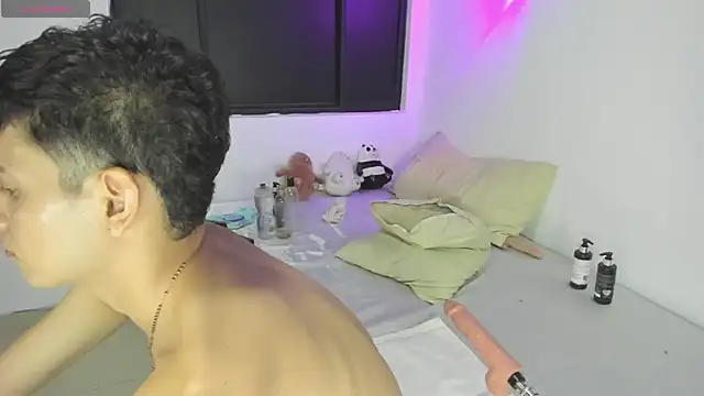 Benjamin_Buster live sex cam