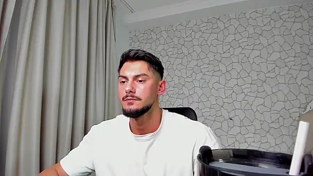 ClintMasters live sex cam