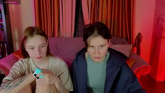 Girls_Fingers live sex cam