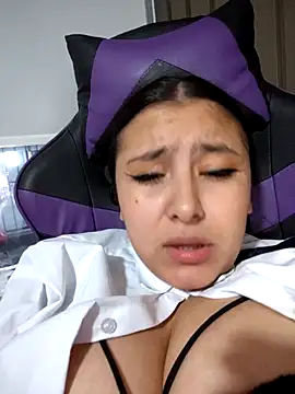 Cute_Penelope live sex cam