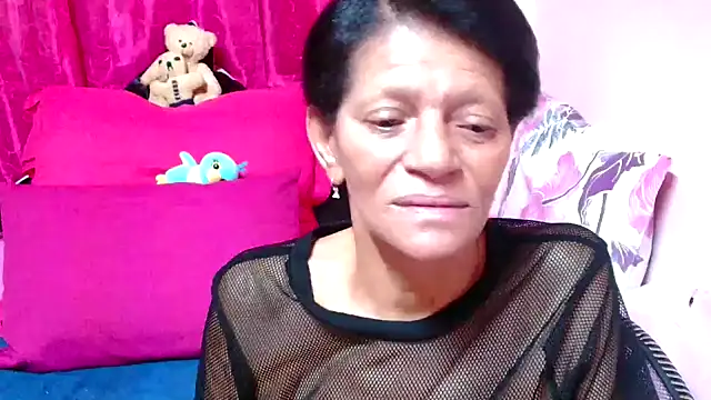 SLUTTYROXY live sex cam