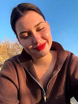 KikiWatson live sex cam