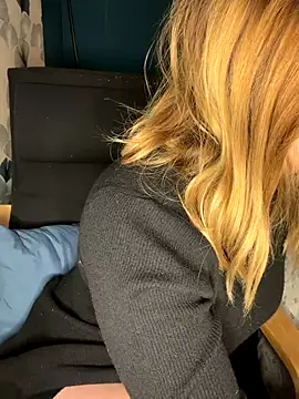 Nina_blain live sex cam