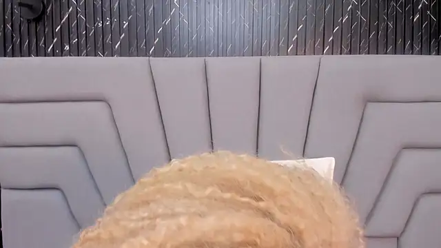 NaomiSteward live sex cam