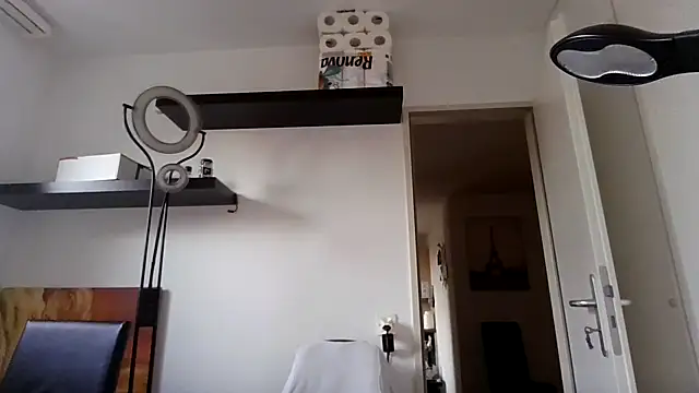 alpha-hunk live sex cam