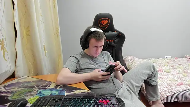 iliaskrislove live sex cam