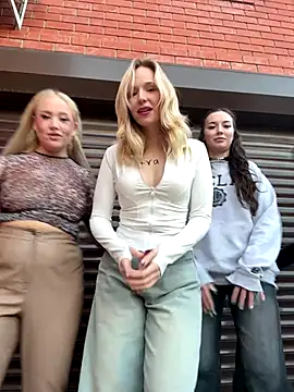 RollDolls live sex cam