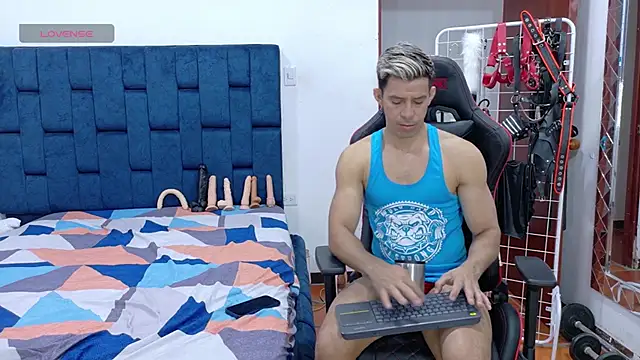 JoseRumbero26 live sex cam