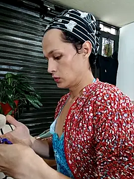 PaulinaLondra2 live sex cam