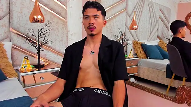 NicolaiKarav live sex cam