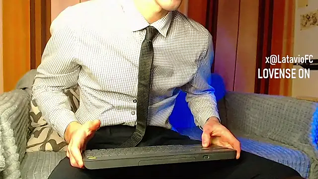 Midnighter_ live sex cam