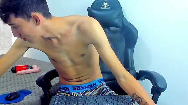 Maikol_Ortiz live sex cam