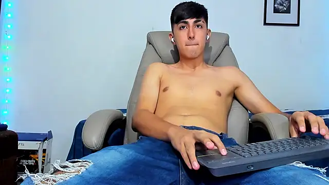 babymaik live sex cam