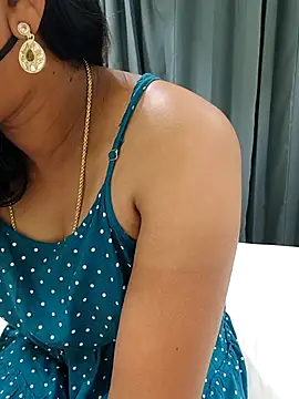 Tamil_Shalini_Lustyy live sex cam