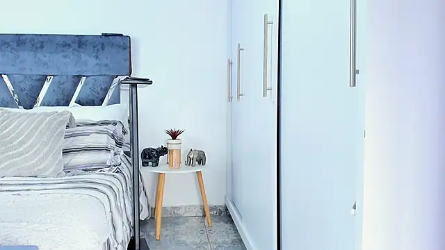 Zack_Froone live sex cam