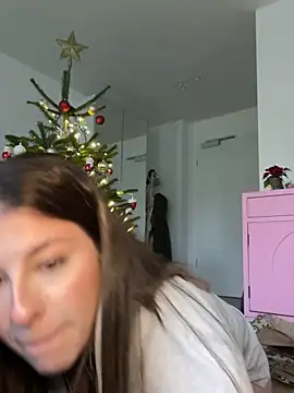 Mia-Minou live sex cam