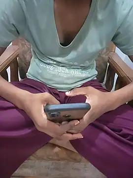 Riya_baby02 live sex cam