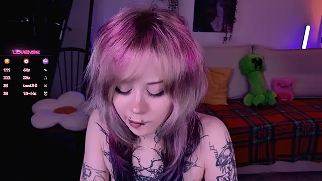 Lollyshy live sex cam