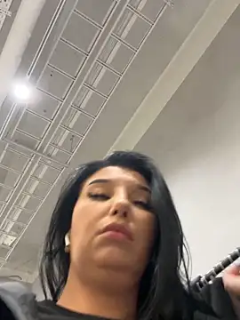 Tisha_Busty live sex cam