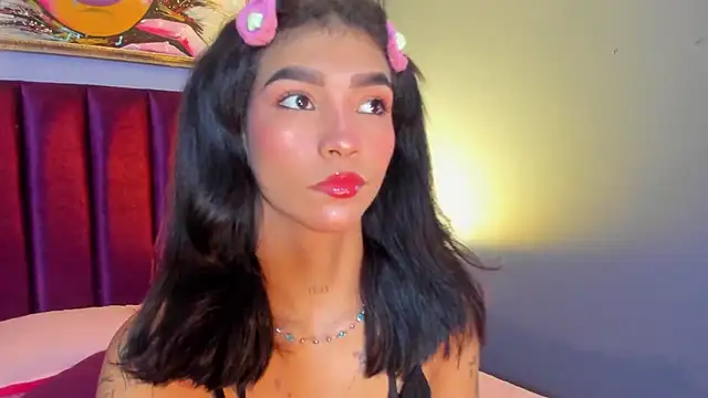 LauraAristizabal live sex cam