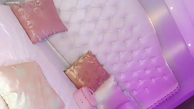 Saraa_Jone live sex cam