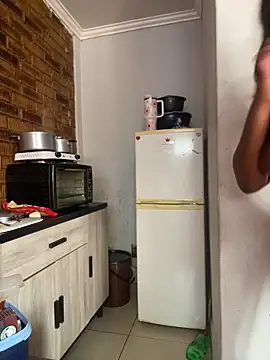 SP1CY_MOMMY live sex cam