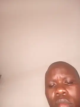 MINNYIRI live sex cam