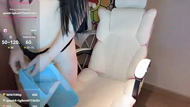 Xiner1177 live sex cam