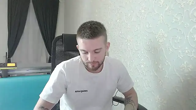 Marselle_Laker live sex cam