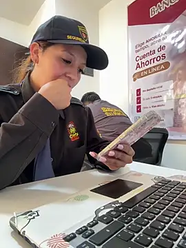 Emily-7_ live sex cam