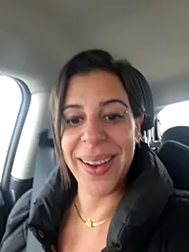 Alexis21821 live sex cam