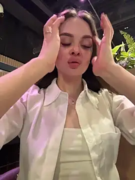 KristiRich live sex cam