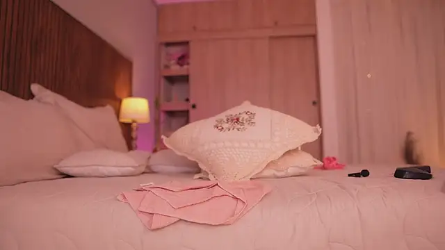 tatikiss_ live sex cam