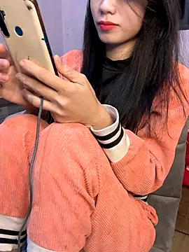 Ladygirrl22 live sex cam