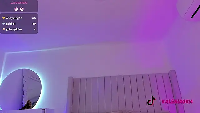 sarah-bonneth live sex cam